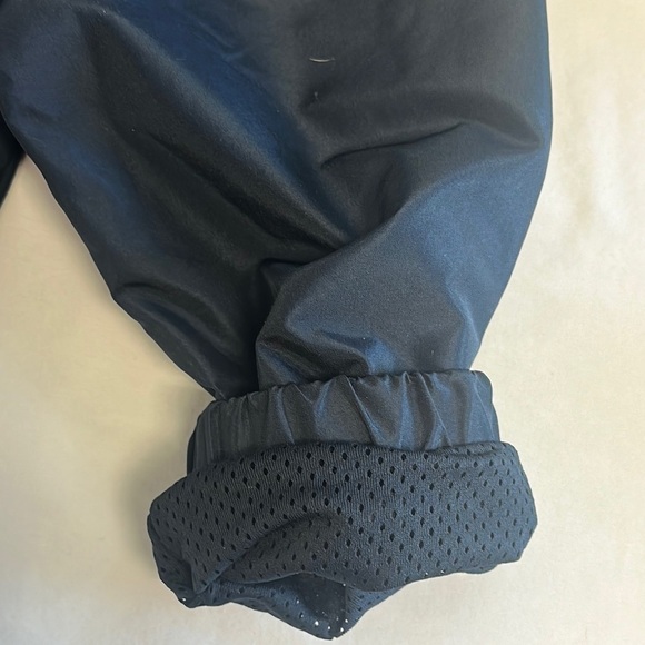 The Children's Place - NWOT - Navy Joggers style line rain pants - Picture 4 of 4